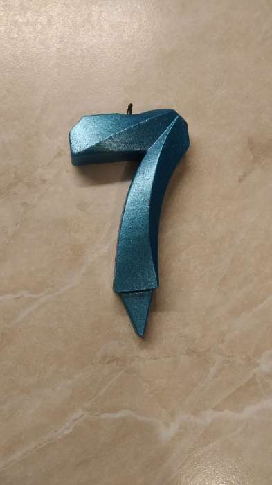 Фотография покупателя товара Свеча в торт "Грань", цифра "7", голубой металлик, 6,5 см