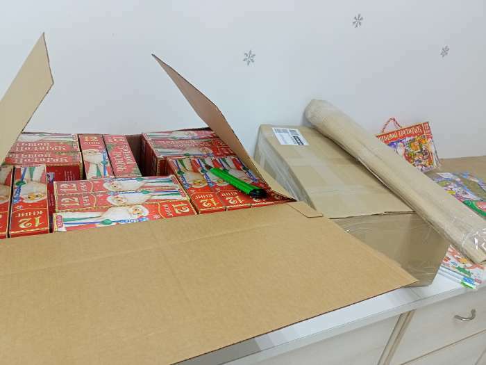 Фотография покупателя товара Новогодний набор «Буква-Ленд», 12 книг в подарочной коробке + 2 подарка - Фото 68