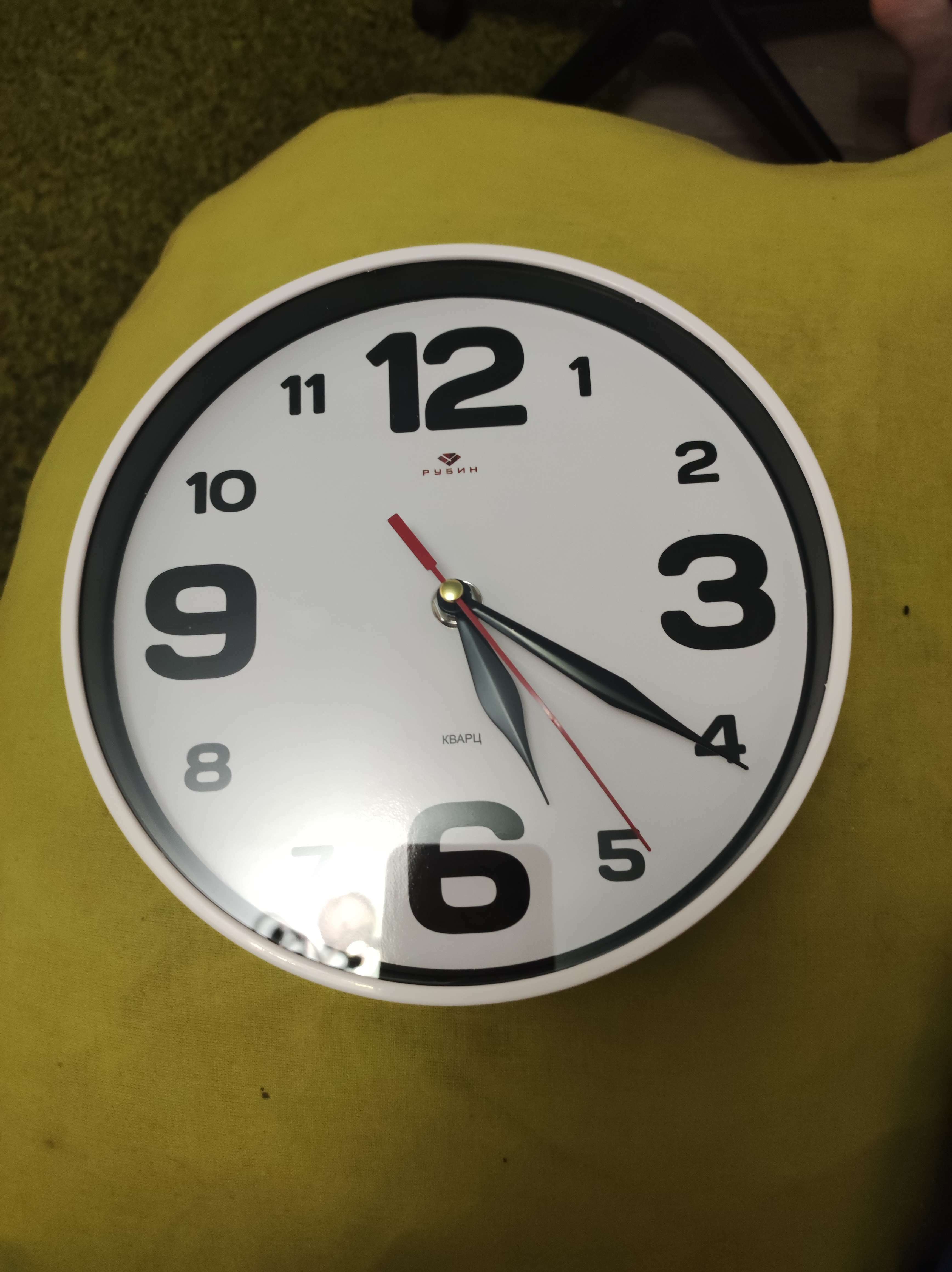 Фотография покупателя товара Часы настенные, интерьерные, бесшумные, d-19.5 см, бежевые - Фото 1