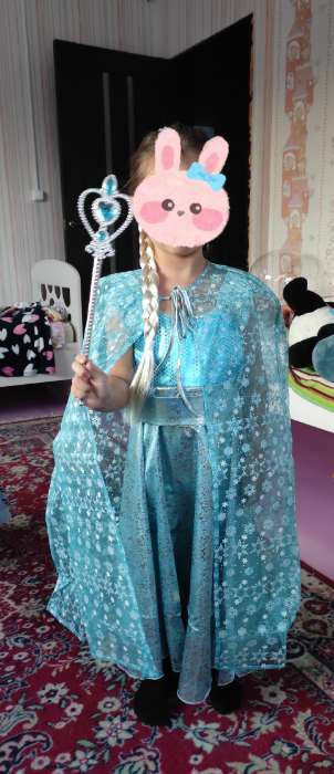 Фотография покупателя товара Карнавальный костюм «Элла», платье, плащ, диадема, жезл, коса, р. 34, рост 134 см - Фото 3