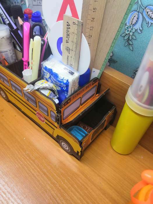 Фотография покупателя товара Подставка для канцелярии деревянная "Школьный автобус", с принтом - Фото 2