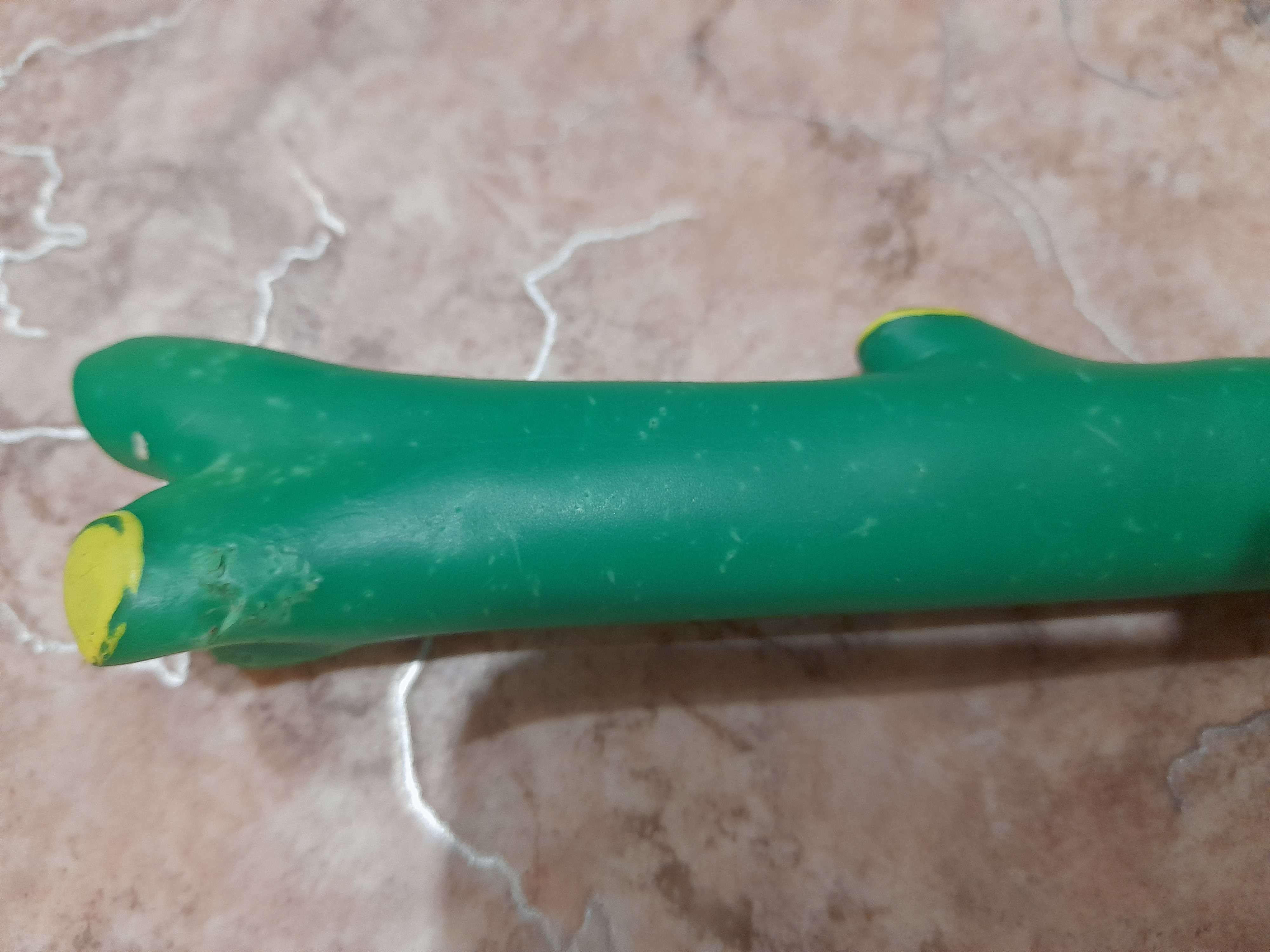 Фотография покупателя товара Игрушка пищащая "Ветка" для собак, 21,5 см, зелёная