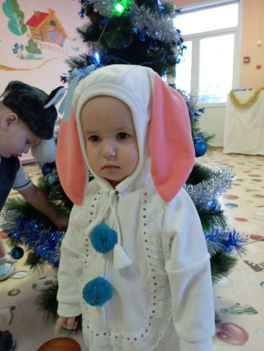 Фотография покупателя товара Карнавальный костюм для малышей «Зайчик с голубыми ушами», велюр, хлопок, рост 74-92 см - Фото 1