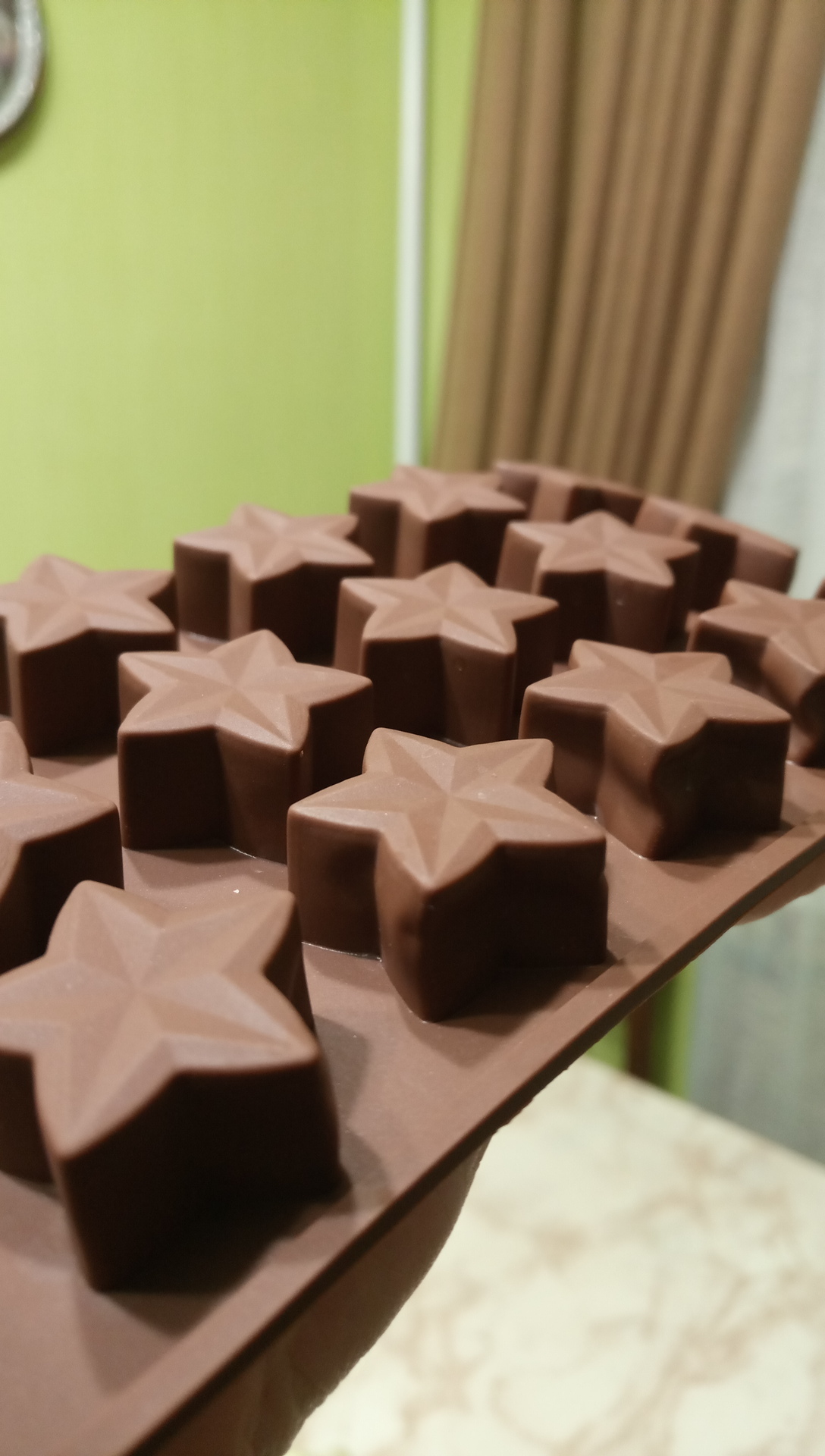 Фотография покупателя товара Форма для шоколада Доляна «Звездочёт», силикон, 20,5×10,5×1,5 см, 15 ячеек, цвет коричневый