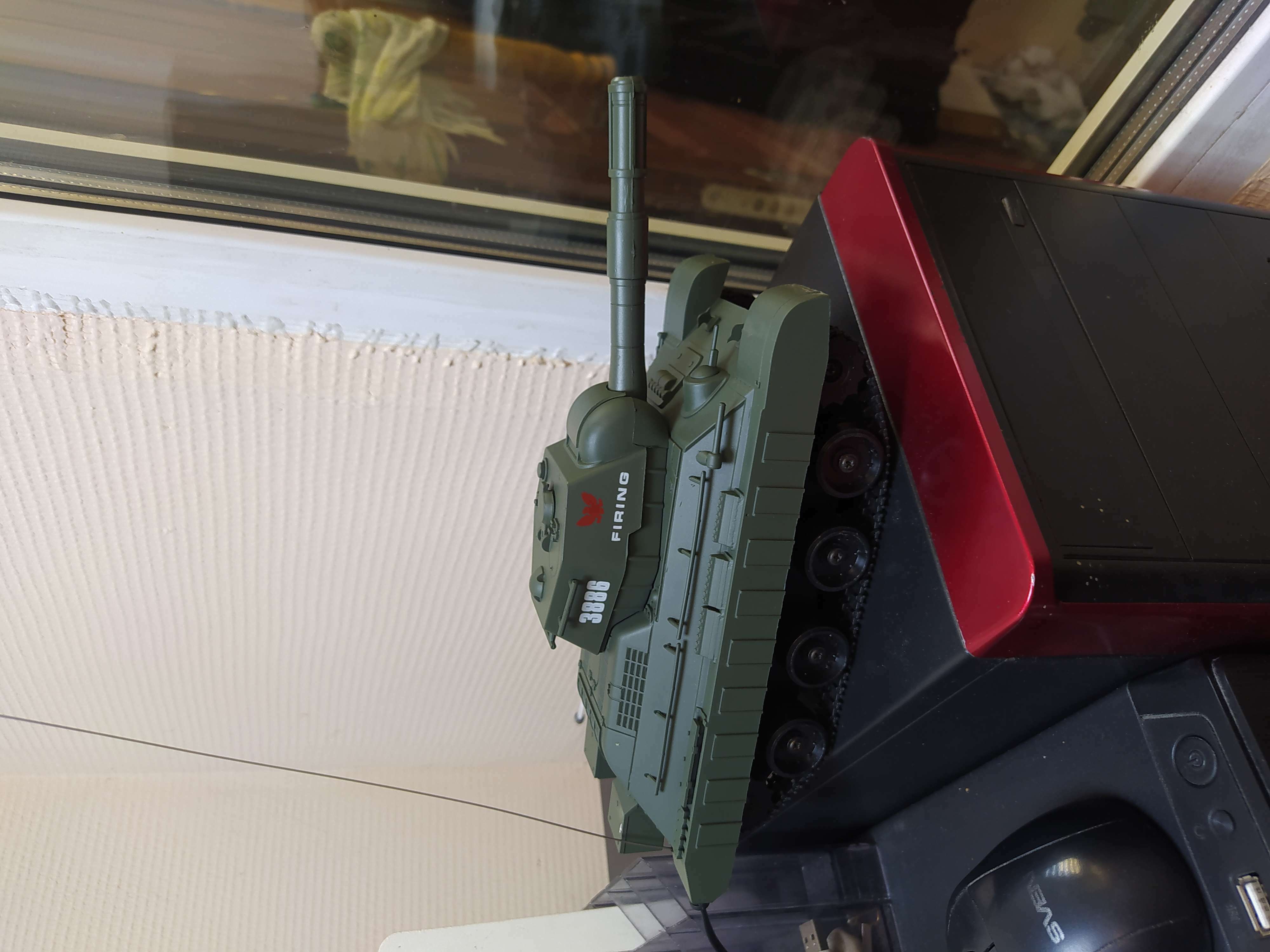 Фотография покупателя товара Танк радиоуправляемый «Победитель», стреляет BB пулями, работает от аккумулятора, цвет зелёный - Фото 1