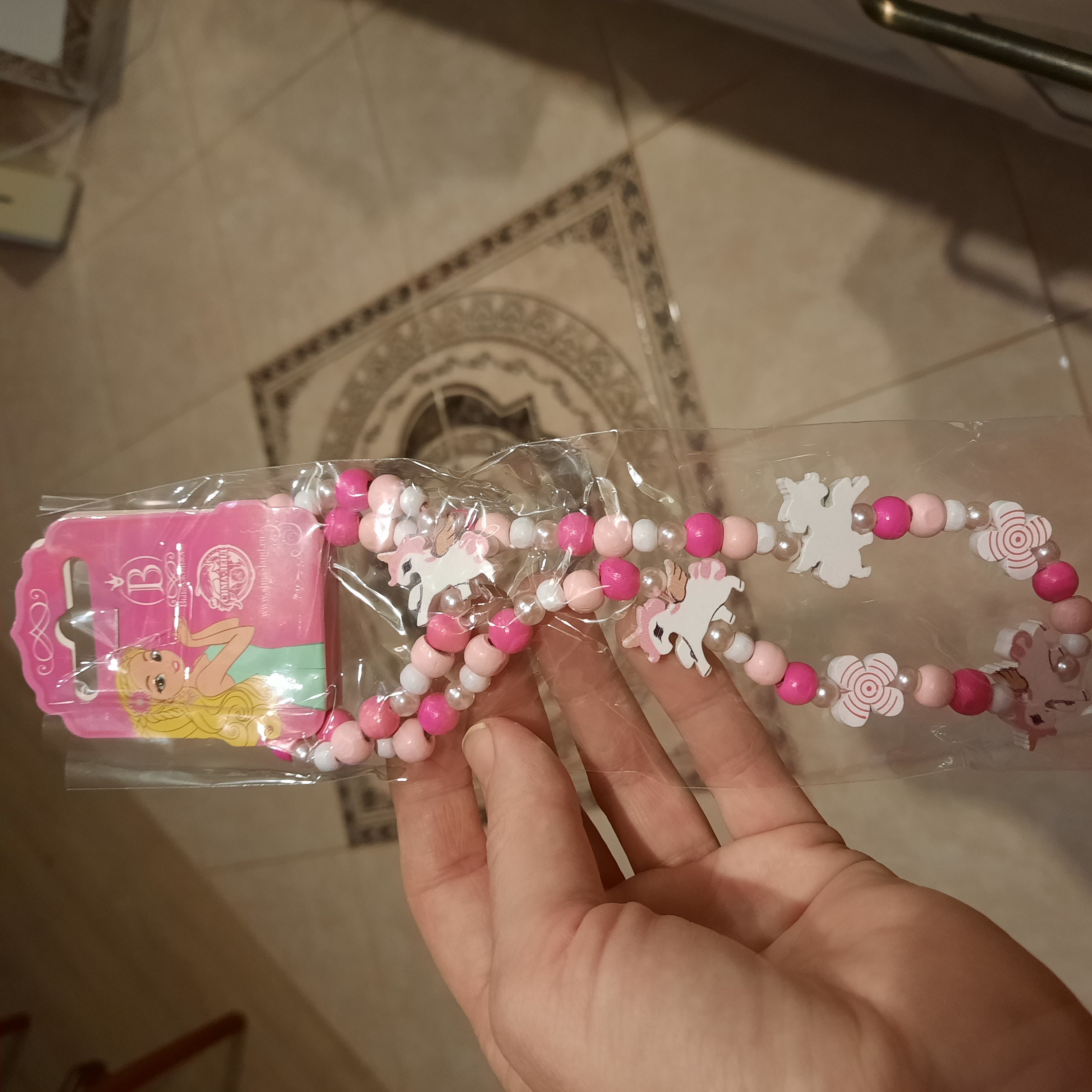 Фотография покупателя товара Набор детский «Выбражулька» 2 предмета: бусы, браслет, единорог, цвет МИКС