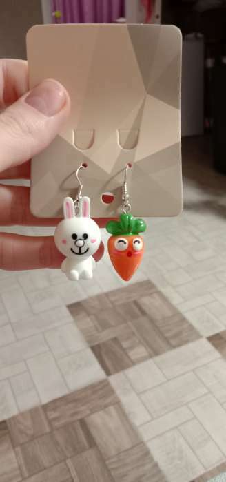 Фотография покупателя товара Серьги с эмалью «Вкусняшки» зайчик и морковка, цвет оранжево-белый - Фото 1