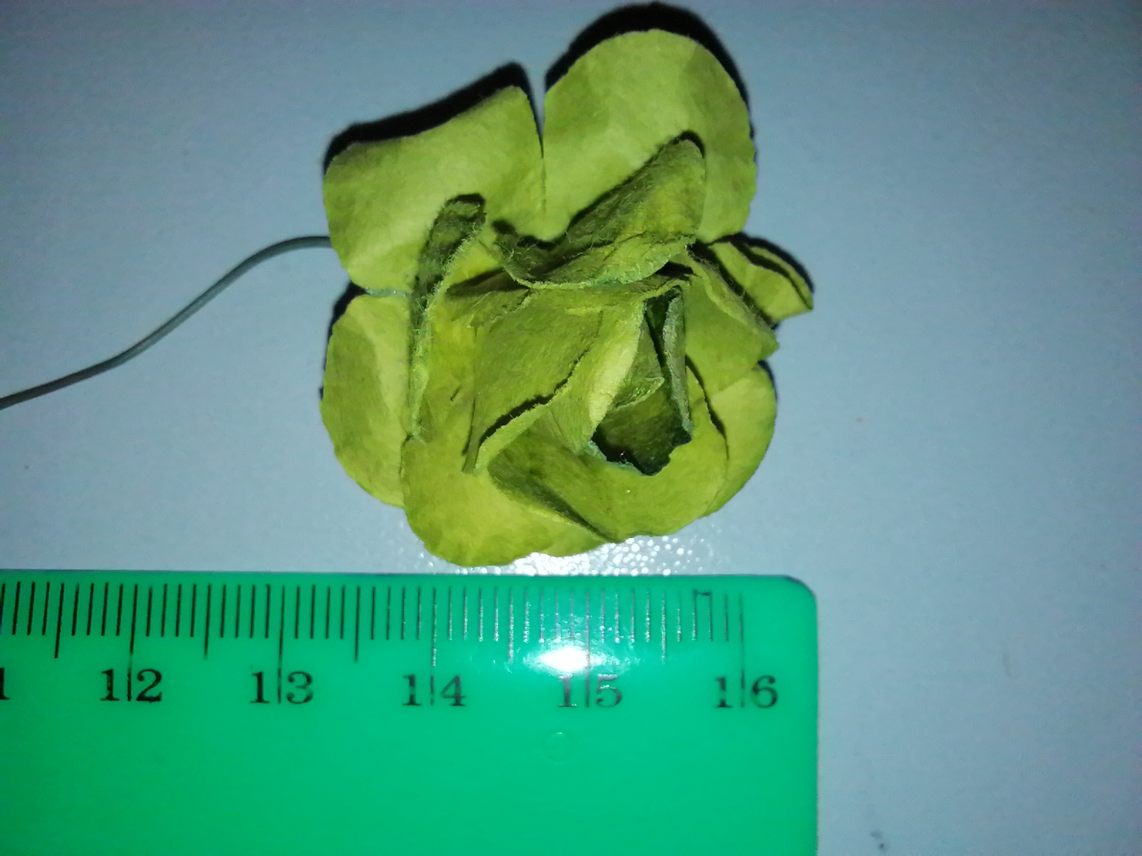 Фотография покупателя товара Цветы для декорирования "Чайные розы" 1 букет=6 цветов 9,5 см оливковый - Фото 2