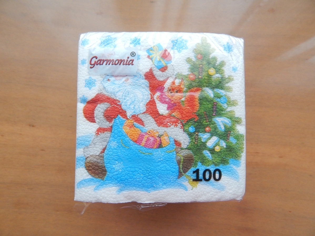 Фотография покупателя товара Салфетки бумажные "Гармония цвета", 24х24 см 100 шт, с рисунком "Дед Мороз" - Фото 4