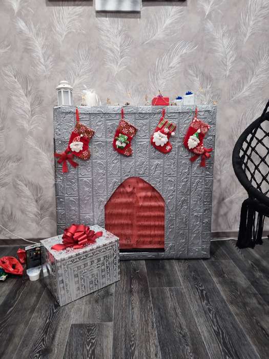 Фотография покупателя товара Носок для подарков "Ночь перед Рождеством" Дед Мороз, 13х17,5 см, красный - Фото 1