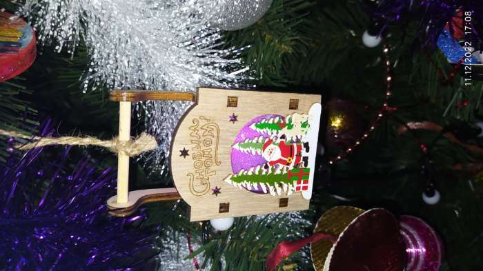 Фотография покупателя товара Ёлочная игрушка «Сани с Дедом Морозом», от батареек, свечение RGB - Фото 1