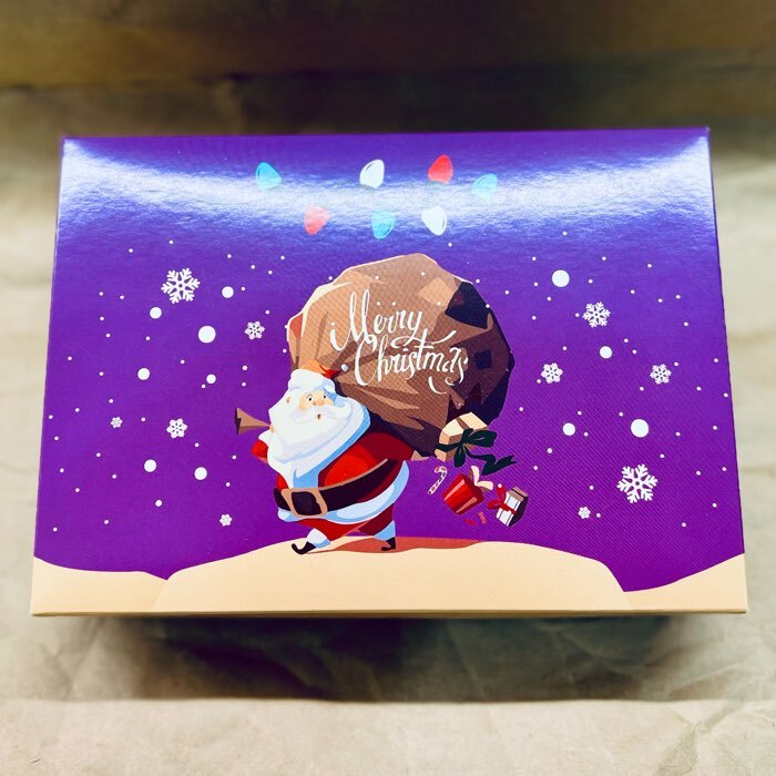 Фотография покупателя товара Подарочная новогодняя коробка сборная «Счастливой зимы», 21×15×5.7 см - Фото 12