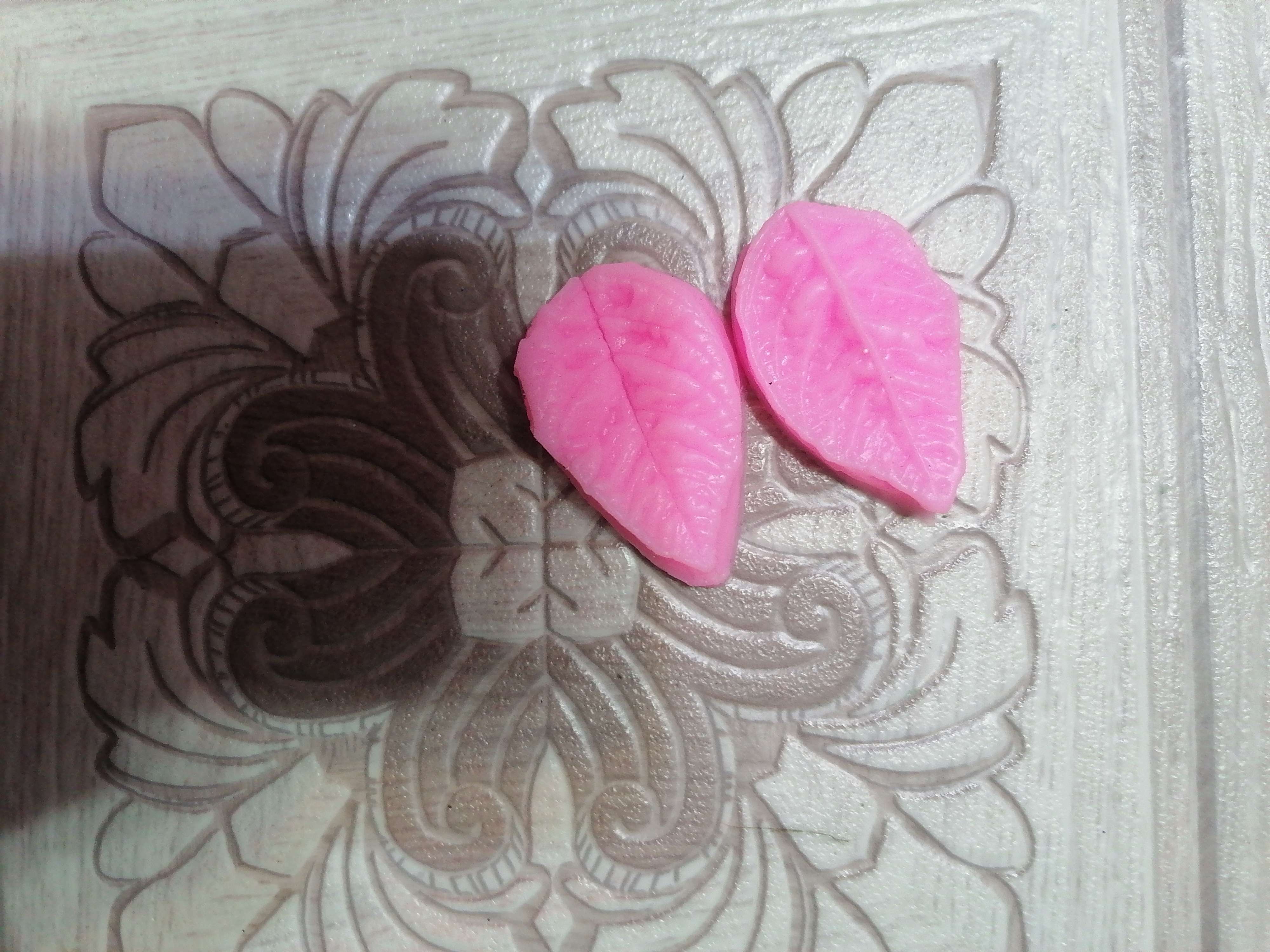 Фотография покупателя товара Молд «Лист розы», силикон, 2 предмета, 5×3 см, цвет МИКС - Фото 1