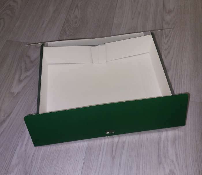 Фотография покупателя товара Складная коробка подарочная «С новым годом», тиснение, зелёный, 20 × 18 × 5 см - Фото 1
