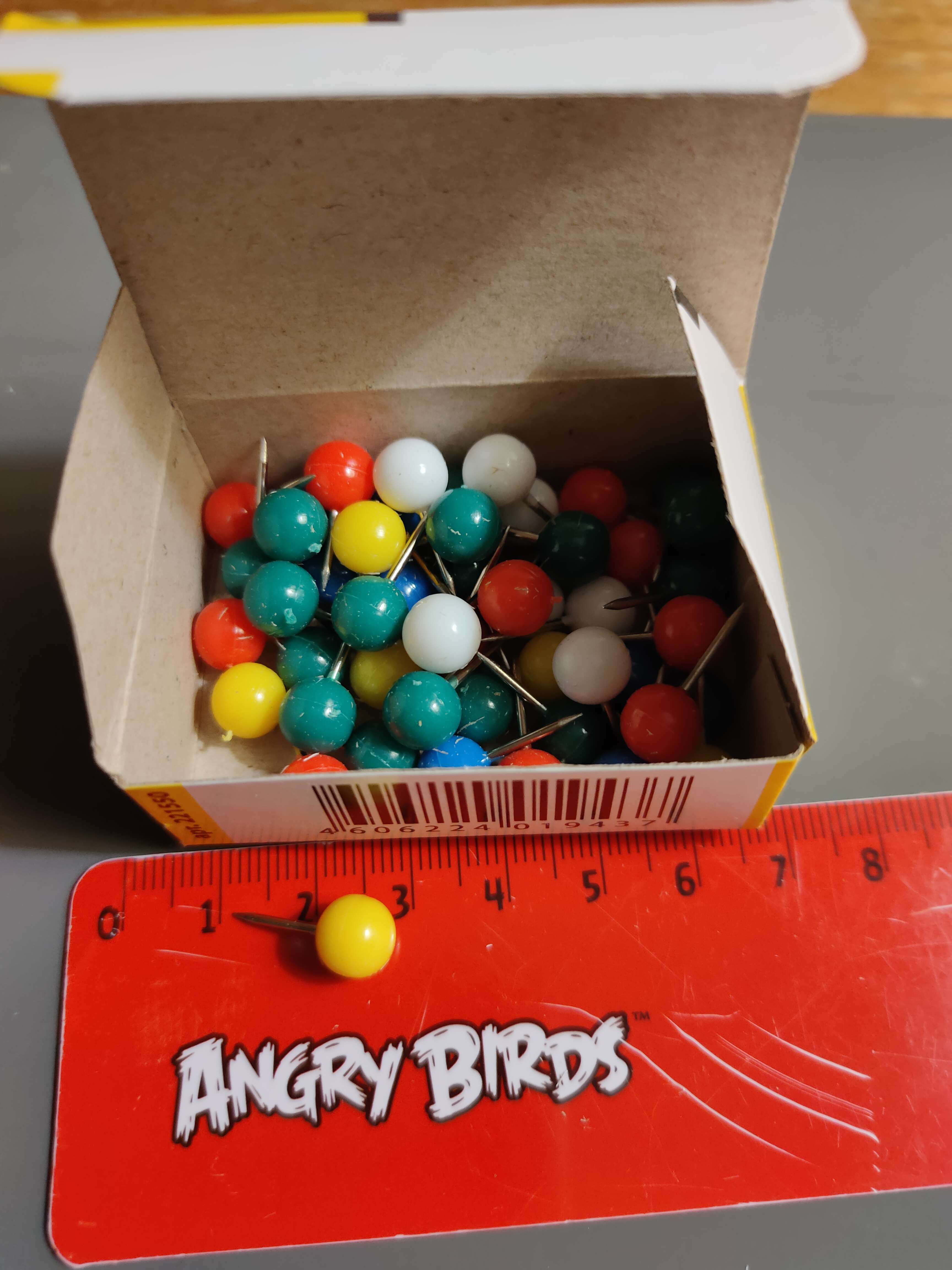 Фотография покупателя товара Кнопки силовые, шарики, цветные, 50 штук, BRAUBERG , в картонной коробке