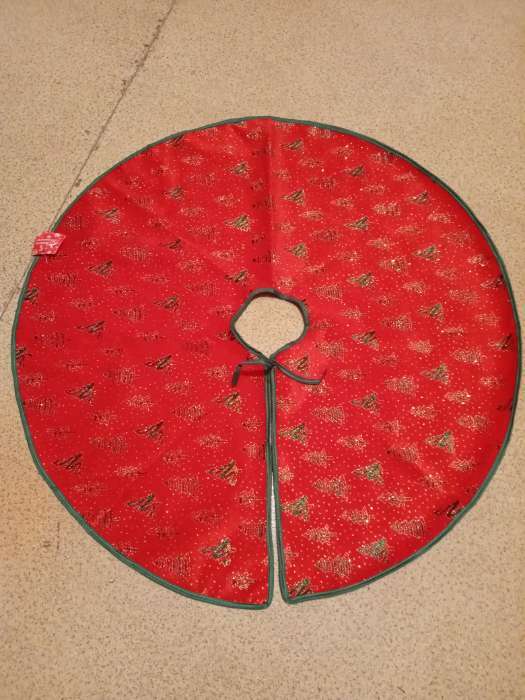 Фотография покупателя товара Полянка под ёлку "Ёлочки в снежинках" d-75 см, красно-зелёный
