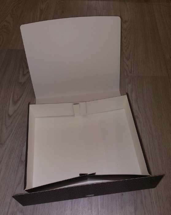 Фотография покупателя товара Коробка подарочная новогодняя складная «Новогодний город», 31 х 24.5 х 8 см, Новый год - Фото 3