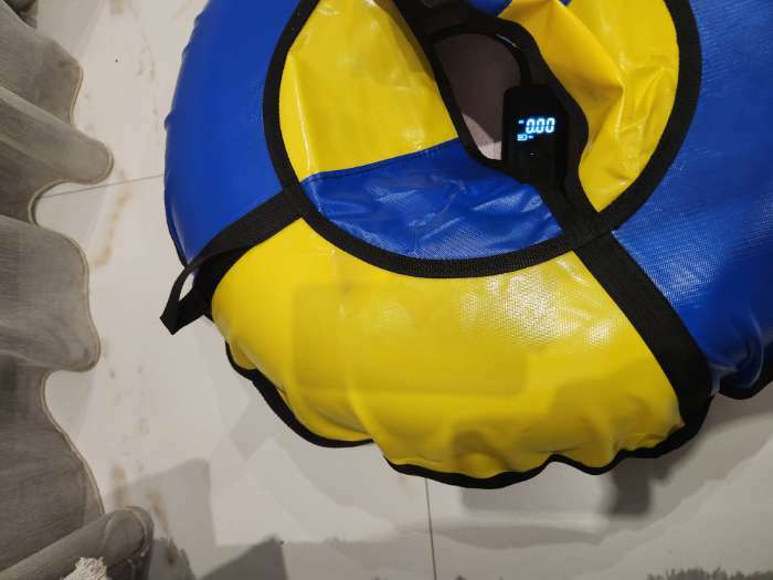 Фотография покупателя товара Тюбинг-ватрушка ONLITOP «Стандарт», диаметр чехла 75 см, цвета МИКС