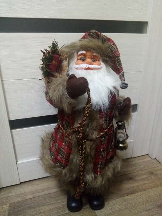 Фотография покупателя товара Дед Мороз под ёлку «Зимнее волшебство. Новогодняя игрушка в с фонариком и веточками», 45 см - Фото 1