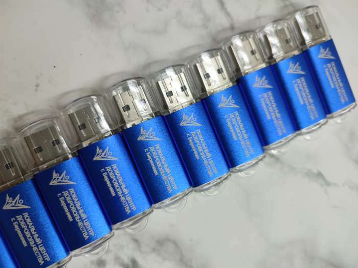 Фотография покупателя товара Флешка Mirex UNIT AQUA, 32 Гб, USB2.0, чт до 25 Мб/с, зап до 15 Мб/с, синяя