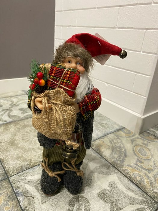 Фотография покупателя товара Дед Мороз "В клетчатой шубке, с фонариком и мешком" 30 см - Фото 5
