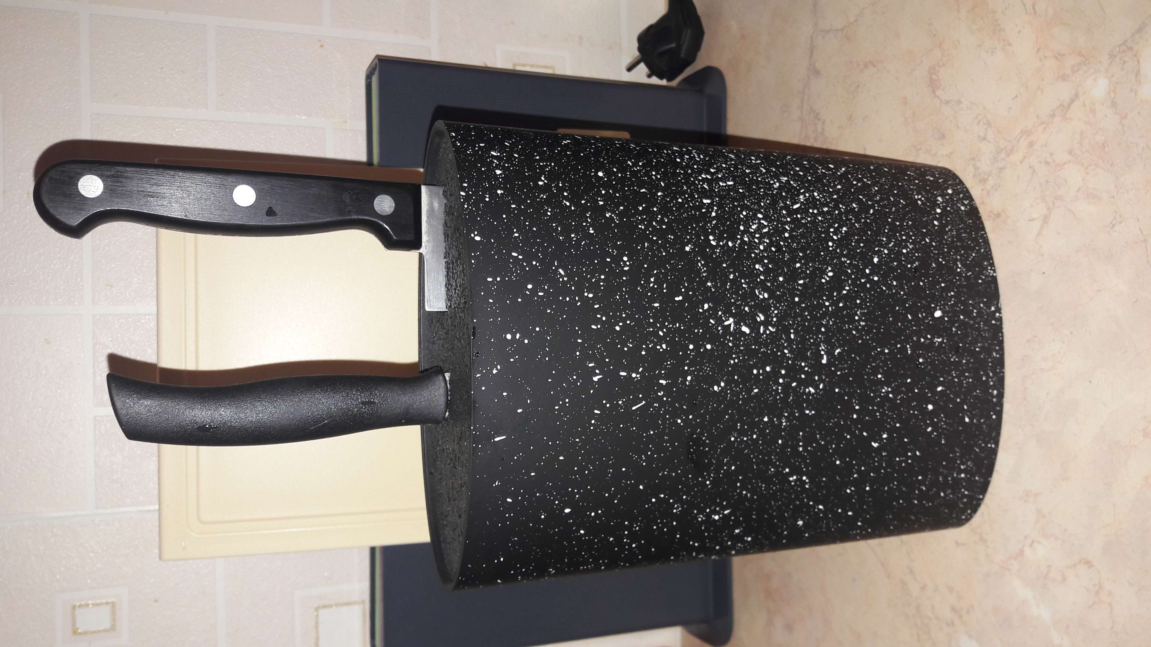 Фотография покупателя товара Подставка для ножей с наполнителем «Зефир»,16×7 см, цвет чёрный - Фото 3