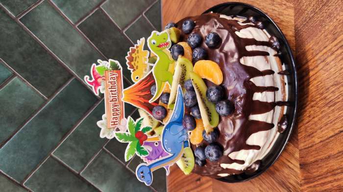 Фотография покупателя товара Набор для украшения торта «С днём рождения. Динозавры», 7 шт. - Фото 1