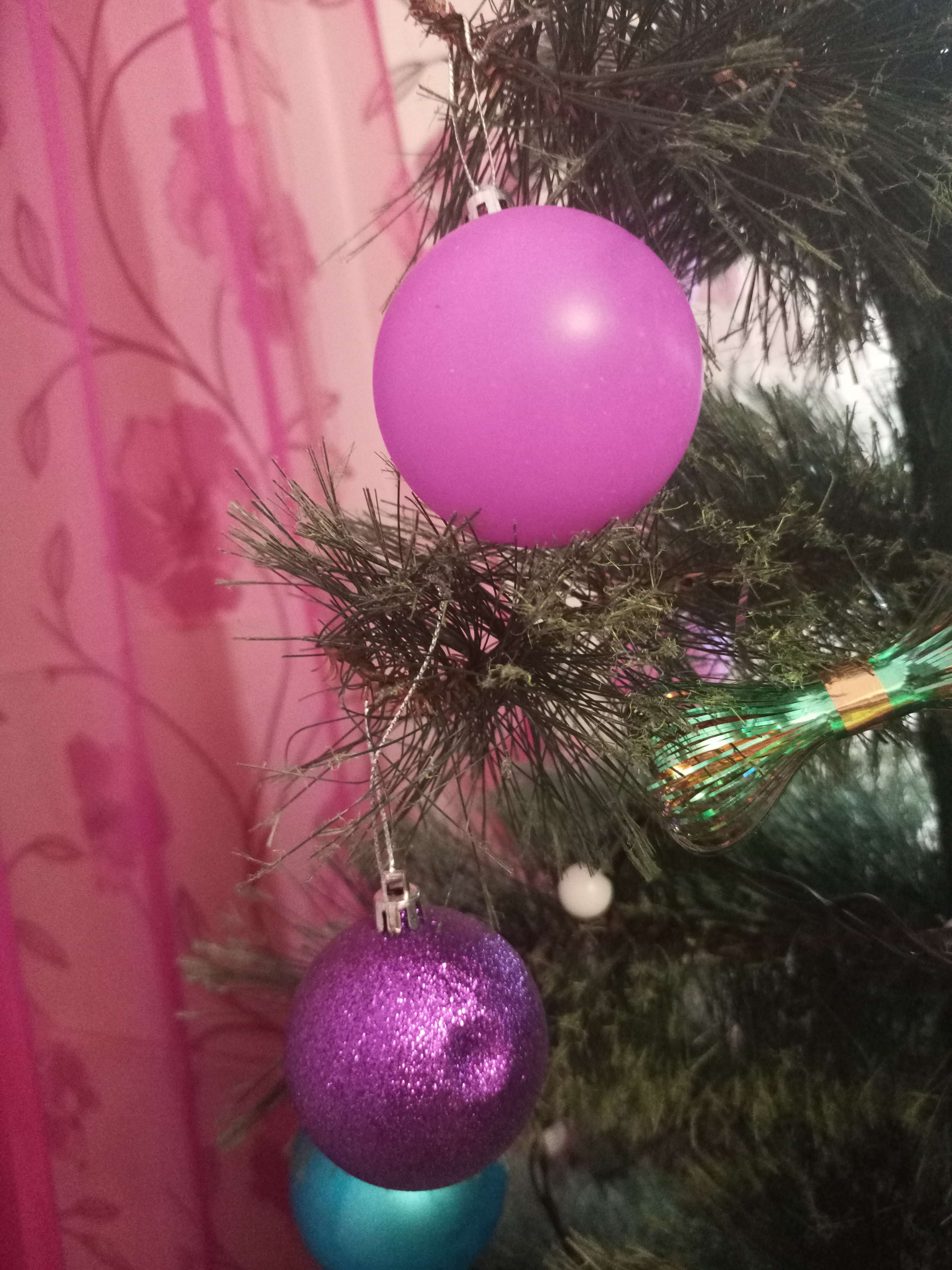 Фотография покупателя товара Набор шаров пластик d-6 см, 6 шт "Неон" фиолетовый - Фото 1