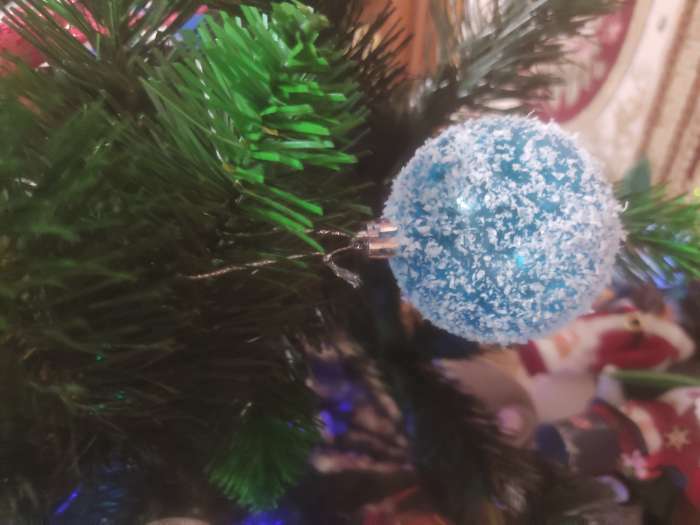 Фотография покупателя товара Набор шаров пластик d-6 см, 4 шт "Заснеженный" малиновый голубой - Фото 1
