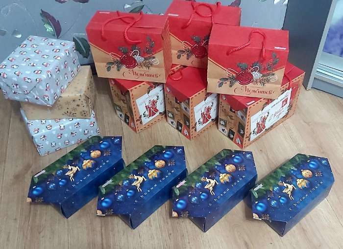 Фотография покупателя товара Сборная коробка‒конфета «Новогодние игрушки», 18 × 28 × 10 см - Фото 3