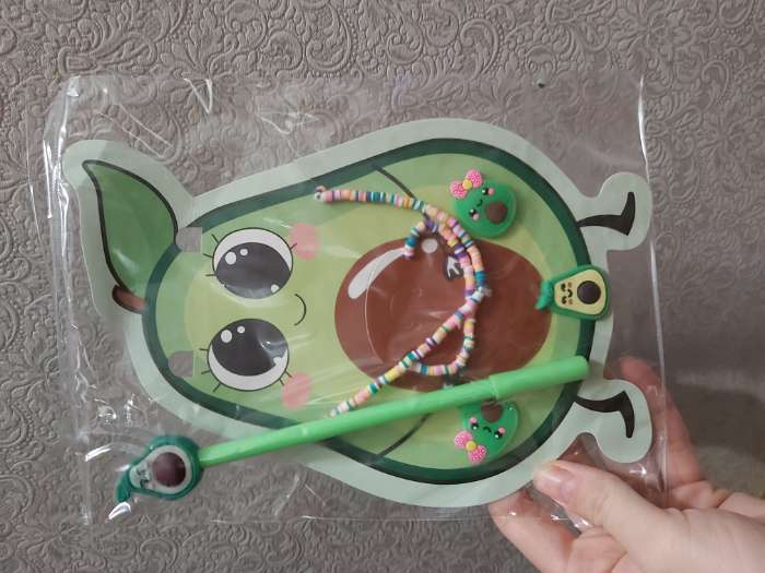 Фотография покупателя товара Набор детский «Выбражулька» 5 предметов: 2 резинки, кулон, браслет, ручка, авокадо, цветной - Фото 1