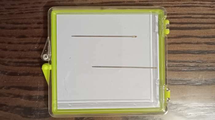 Фотография покупателя товара Игольница магнитная с иглами, 7 × 8 см, цвет МИКС, УЦЕНКА - Фото 5