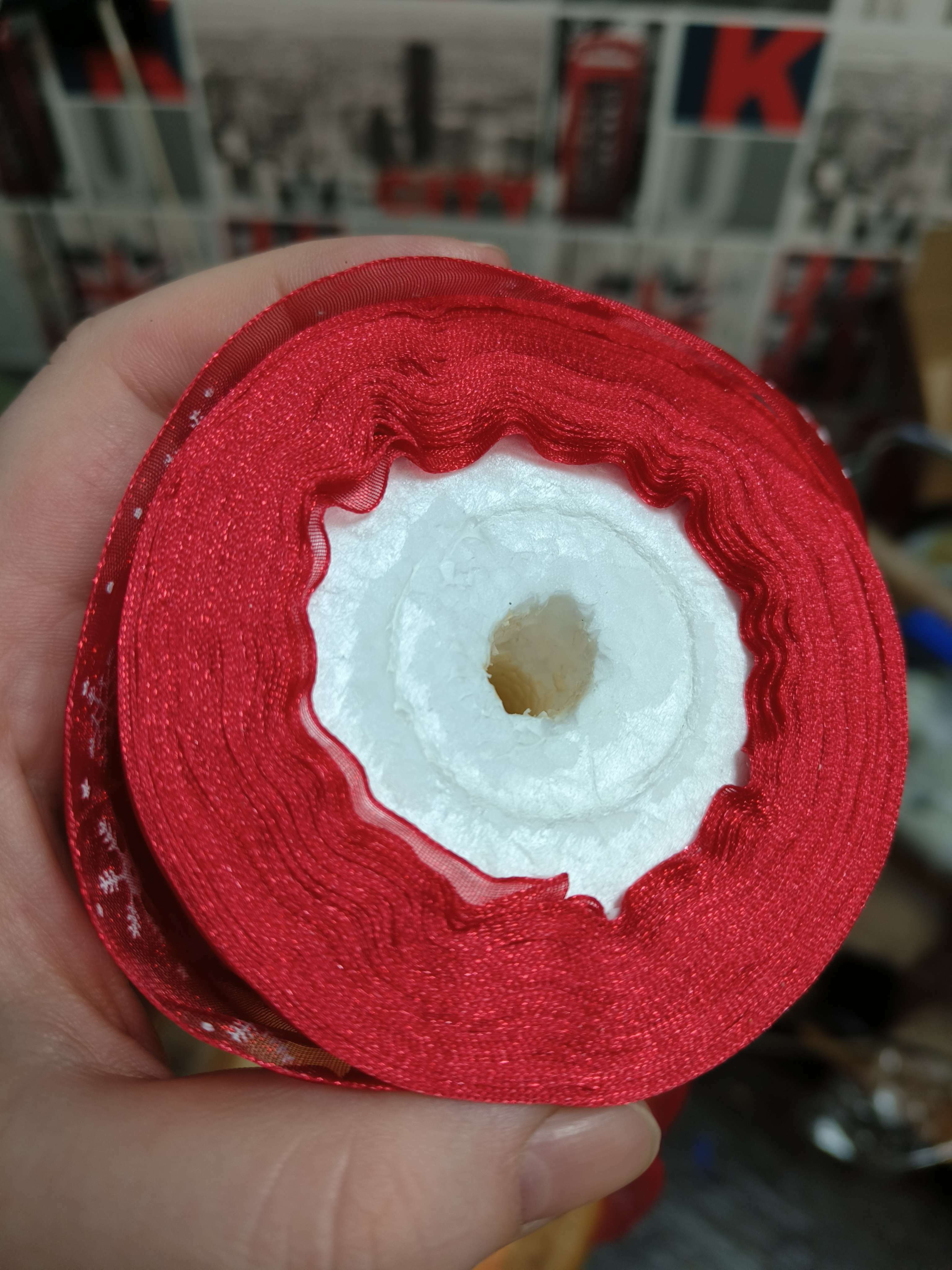 Фотография покупателя товара Лента капроновая «Снежинки», 25 мм × 23 ± 1 м, цвет красный/белый - Фото 2