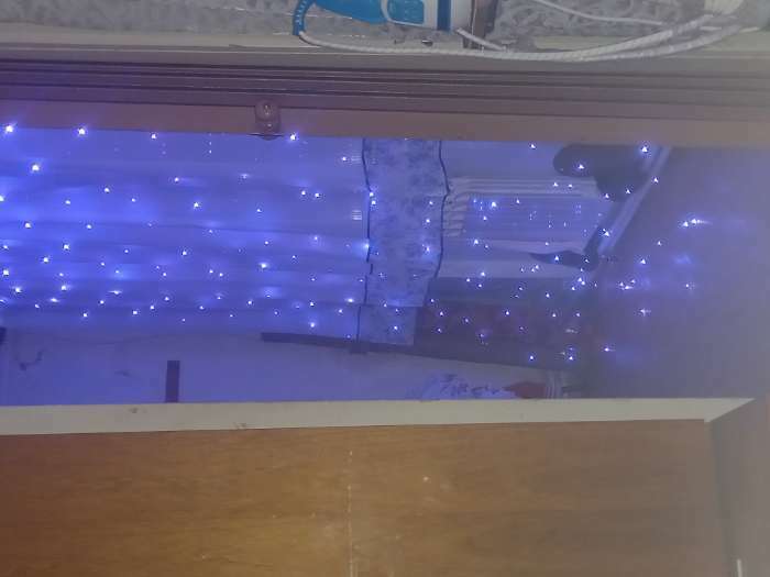 Фотография покупателя товара Гирлянда «Занавес» 2.8 × 3 м роса на крючках, с пультом, IP20, серебристая нить, 300 LED, свечение фиолетовое, 8 режимов, USB