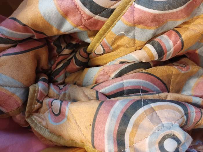 Фотография покупателя товара Одеяло стеганое облегченное, размер 140х205 см, цвет МИКС, файбер - Фото 6