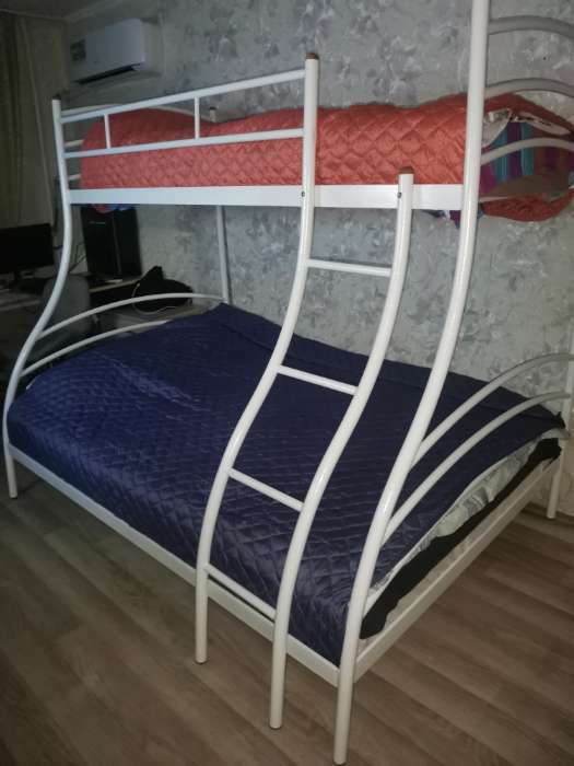 Фотография покупателя товара Двухъярусная кровать «Глория», 140 × 190 см, каркас металл, лестница справа, цвет белый - Фото 2