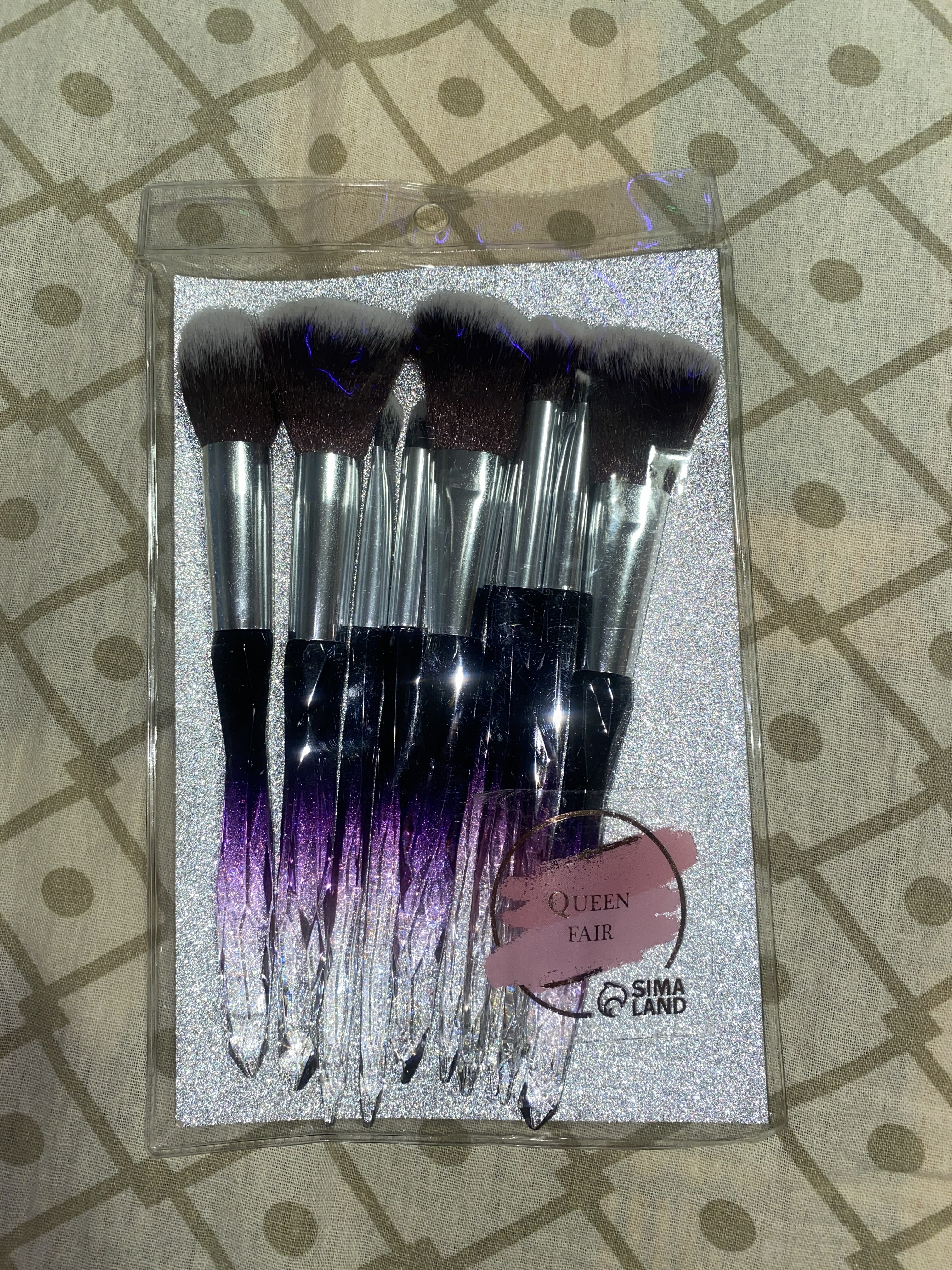 Фотография покупателя товара Набор кистей для макияжа «Luminous», 10 предметов, PVC - чехол, цвет чёрный/фиолетовый - Фото 1