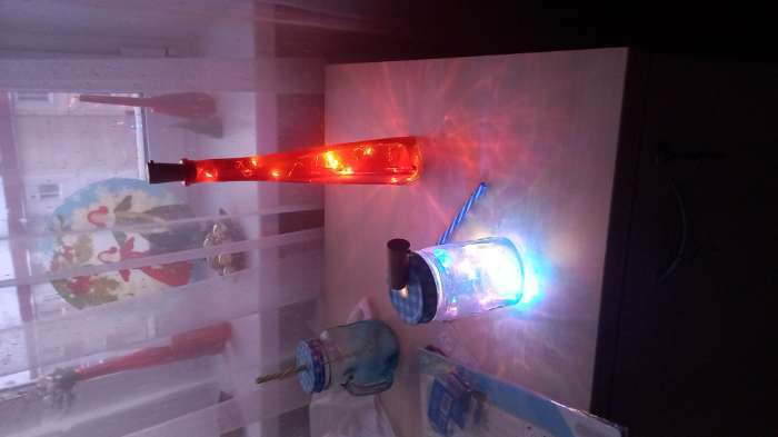 Фотография покупателя товара Гирлянда «Нить» 1 м роса с пробкой, IP20, серебристая нить, 10 LED, свечение фиолетовое, LR44х3 - Фото 33