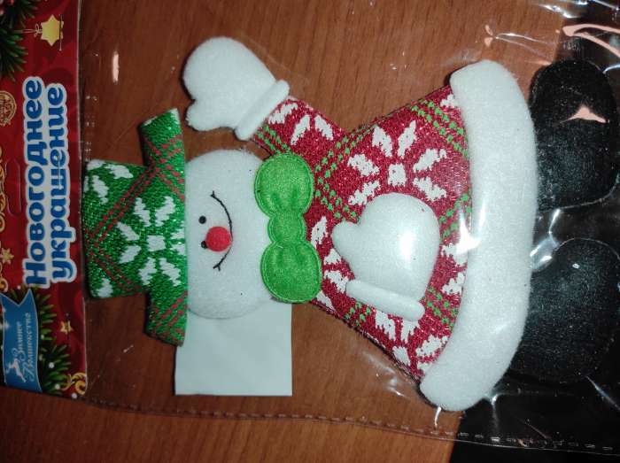 Фотография покупателя товара Мягкая подвеска "Снеговик" машет, 10х16 см, красно-зелёный