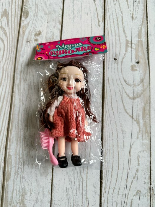 Фотография покупателя товара Кукла модная шарнирная «Роберта» с аксессуаром - Фото 7