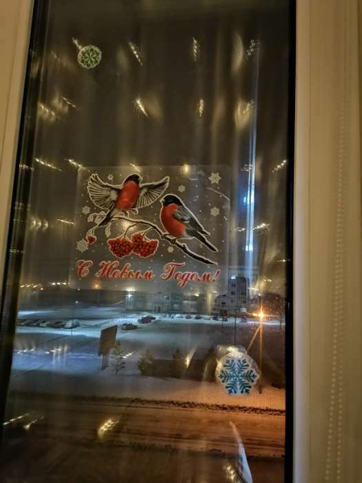 Фотография покупателя товара Набор наклеек новогодних "Снегири и снежинки" 24 х 37 см - Фото 3