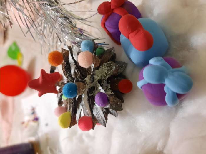 Фотография покупателя товара Набор текстильных деталей для декора «Бомбошки» 100 шт. набор, размер 1 шт. 0,6 см, цвет МИКС - Фото 9