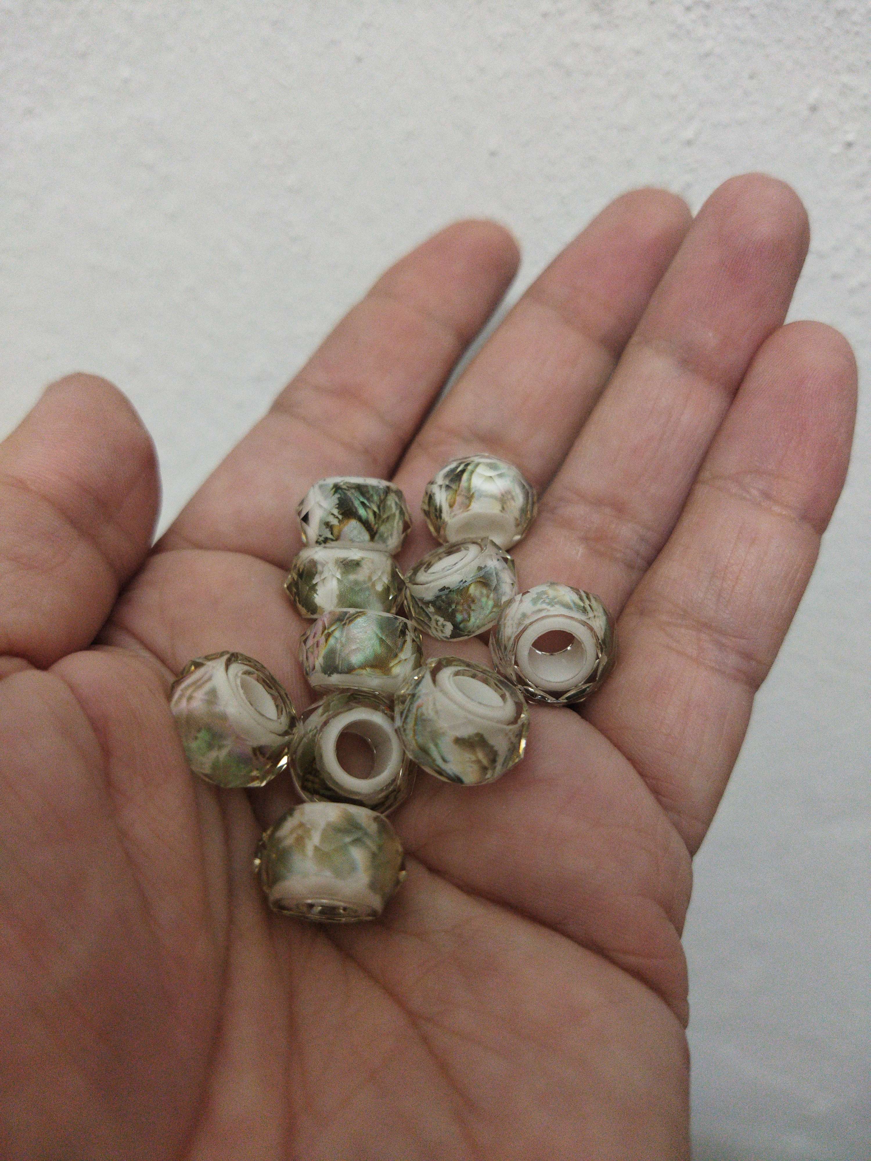 Фотография покупателя товара Бусина для творчества пластик "Лилла - блестящие цветы" 1,3х1,3х0,8 см - Фото 1