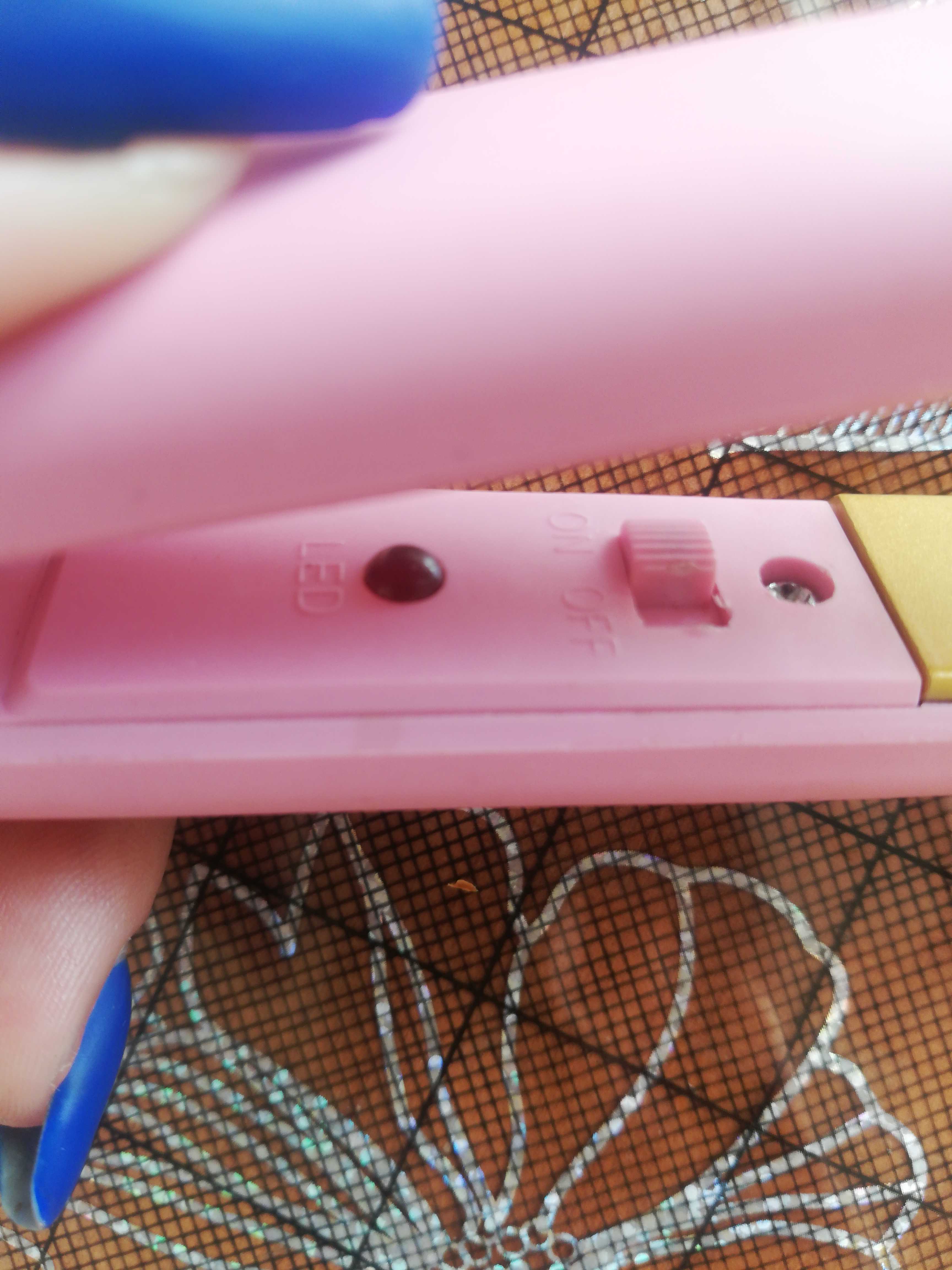 Фотография покупателя товара Набор выпрямитель/щипцы-гофре Luazon LW-28, 35 Вт, керамическое покрытие, до 160 °C, розовый