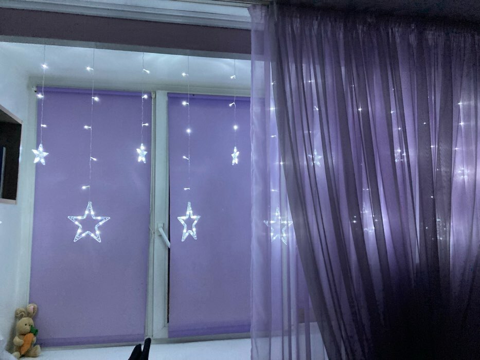 Фотография покупателя товара Гирлянда «Бахрома» 2.4 × 0.9 м с насадками «Звёзды», IP20, прозрачная нить, 138 LED, свечение белое, 8 режимов, 220 В