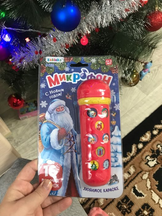 Фотография покупателя товара Музыкальная игрушка «Микрофон: С Новым годом!», 16 песенок, цвет красный - Фото 3