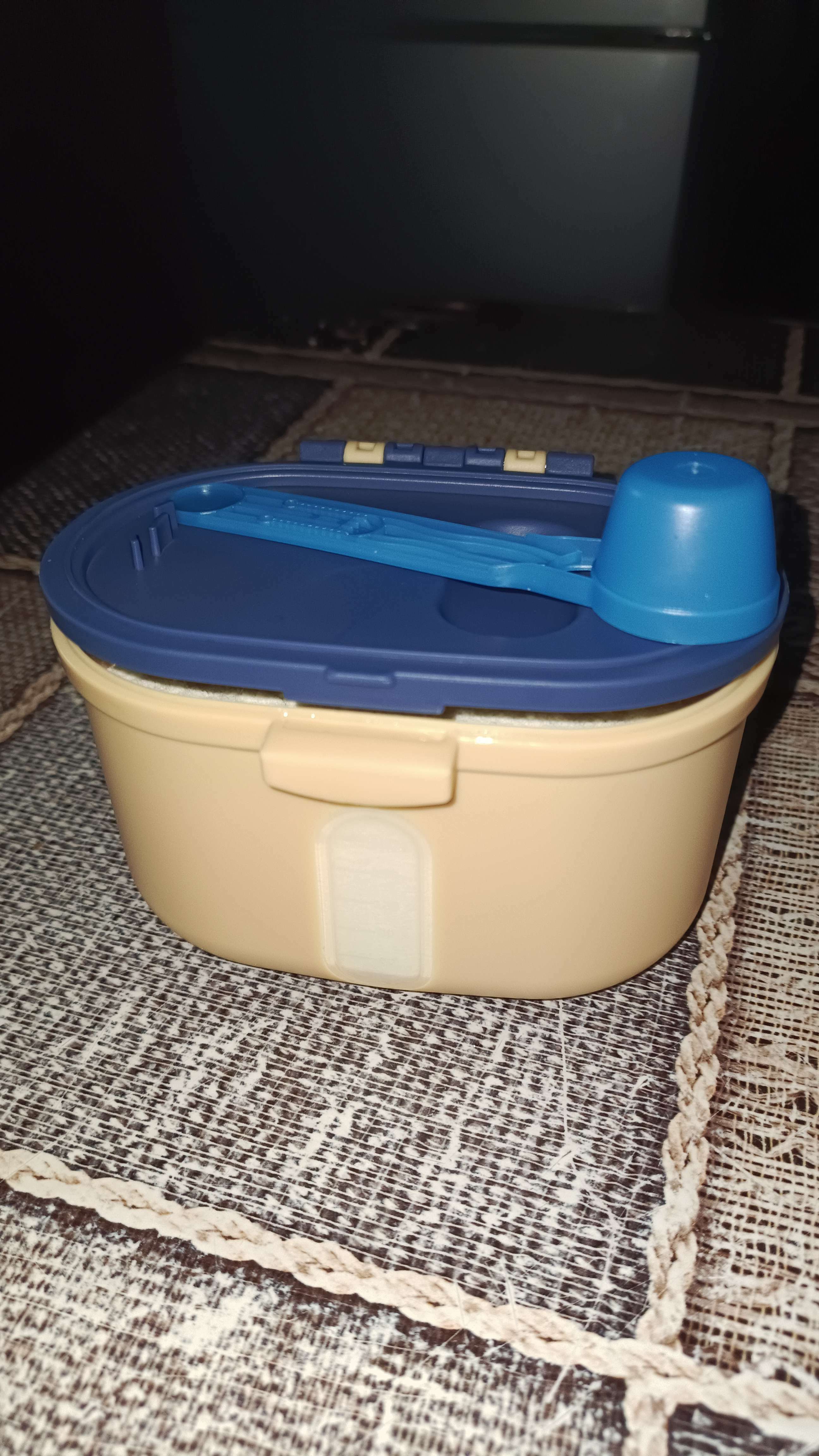 Фотография покупателя товара Контейнер для хранения детского питания «Корона», 240 гр., цвет желтый - Фото 1