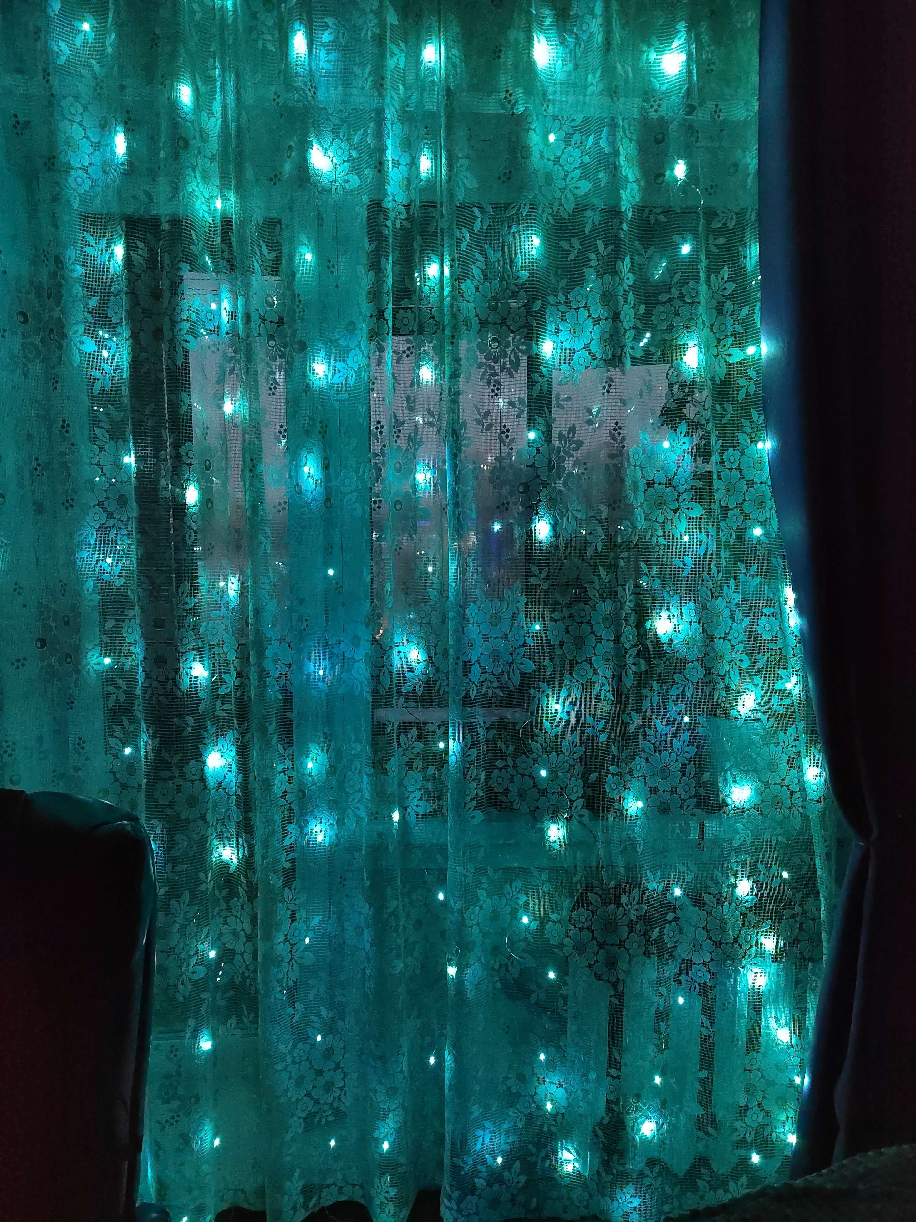 Фотография покупателя товара Гирлянда «Занавес» 2.8 × 3 м роса на крючках, с пультом, IP20, серебристая нить, 300 LED, свечение аквамарин, 8 режимов, USB - Фото 13
