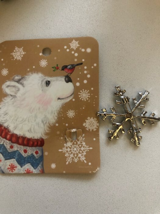 Фотография покупателя товара Брошь новогодняя «Снежинка» малая, цвет радужный в серебре - Фото 2