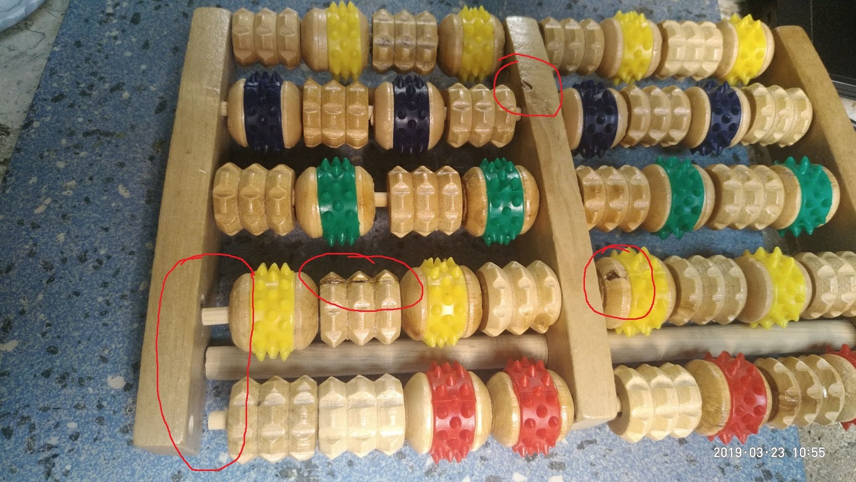 Фотография покупателя товара Массажёр «Ножное счастье», деревянный, 5 рядов с шипами, цвет МИКС